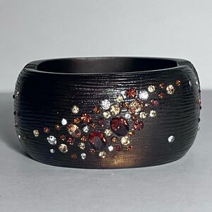Black-Brown LUCITE BANGLE With SPARKLING CRYSTALS / Magnetic Closure / 7in Wrist